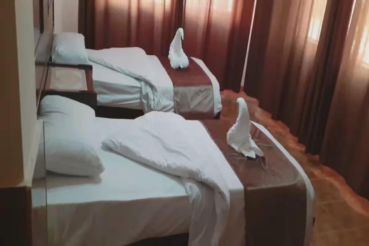 Al-Nujoom Hotel Suites Amman Zewnętrze zdjęcie