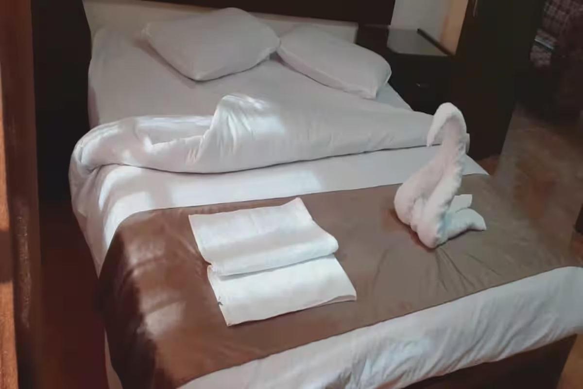 Al-Nujoom Hotel Suites Amman Zewnętrze zdjęcie