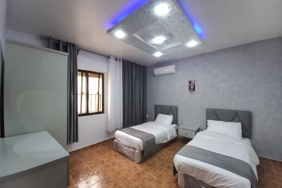 Al-Nujoom Hotel Suites Amman Zewnętrze zdjęcie