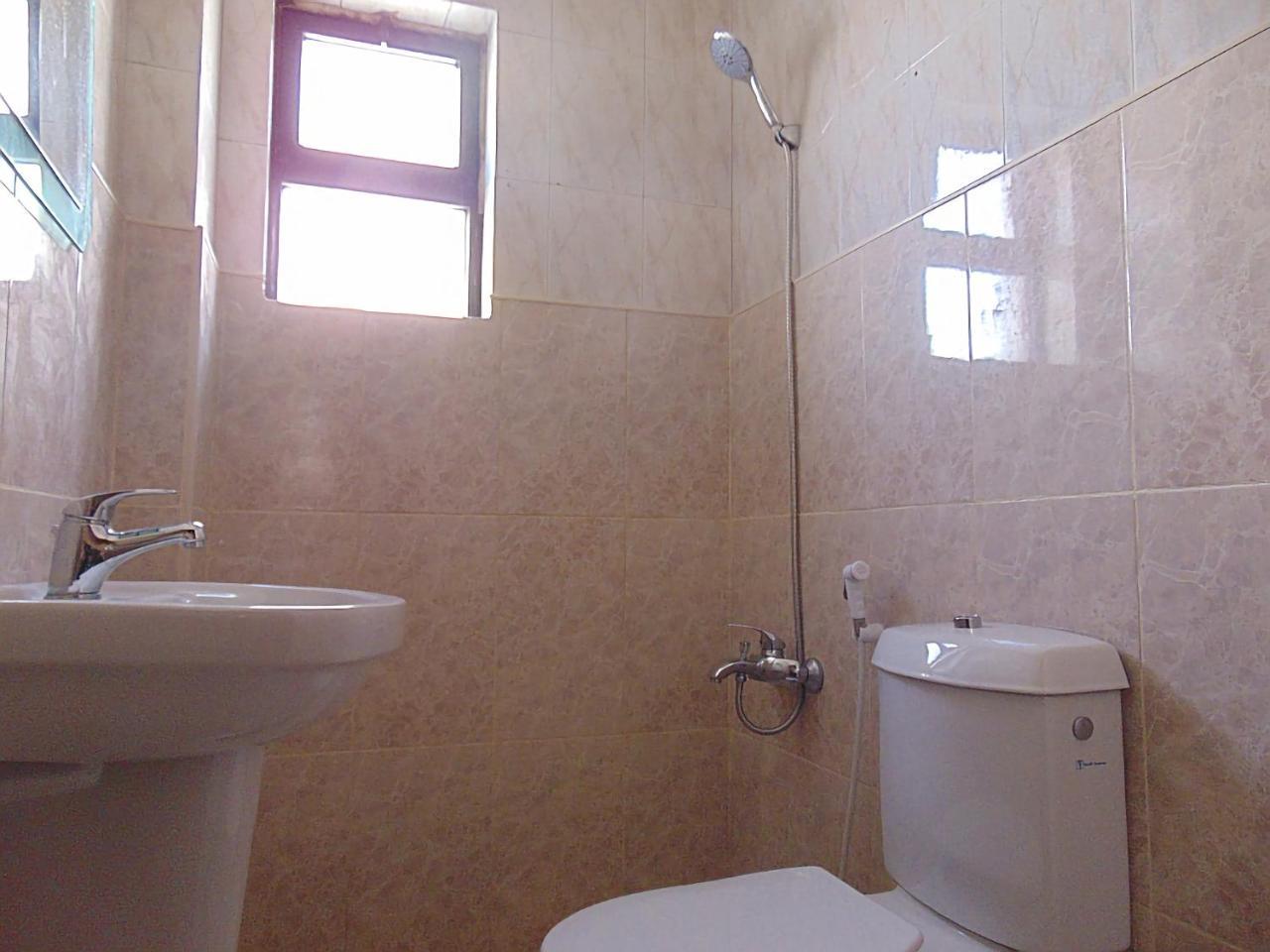 Al-Nujoom Hotel Suites Amman Zewnętrze zdjęcie