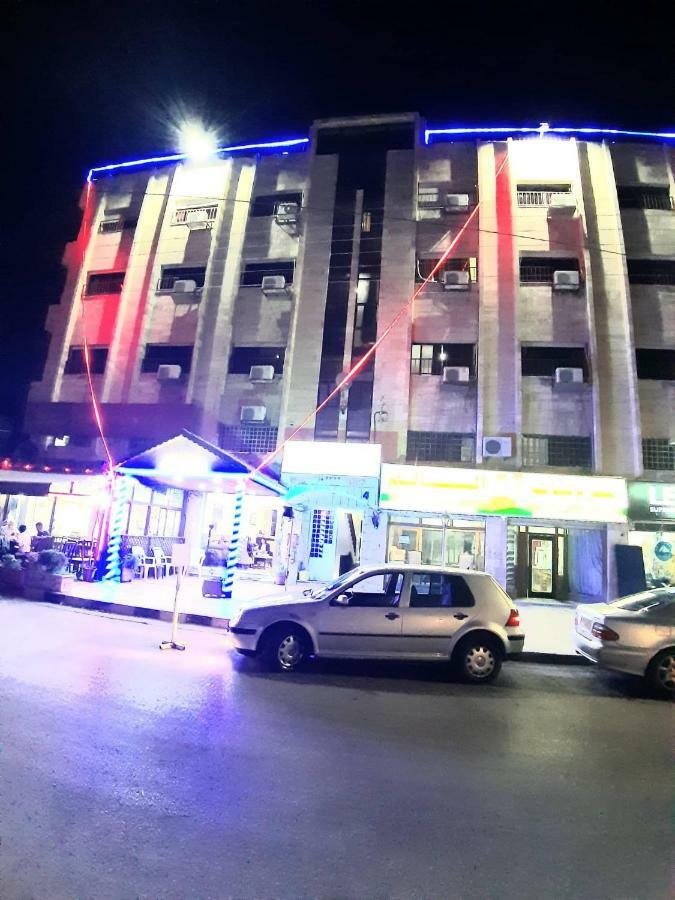 Al-Nujoom Hotel Suites Amman Zewnętrze zdjęcie
